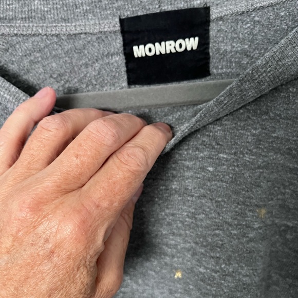 Monrow star sweatshirt. - Picture 5 of 8